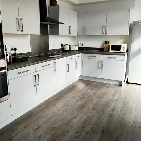 Wentworth Road Accomodation Донкастер Экстерьер фото