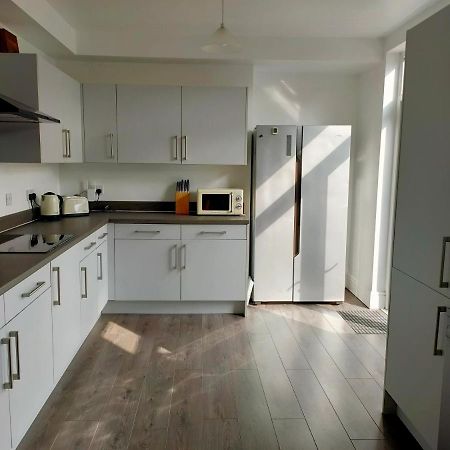 Wentworth Road Accomodation Донкастер Экстерьер фото