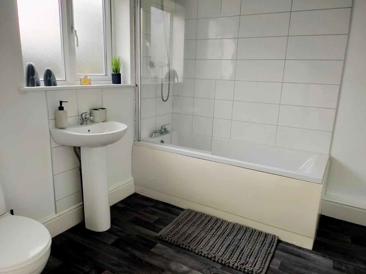 Wentworth Road Accomodation Донкастер Экстерьер фото