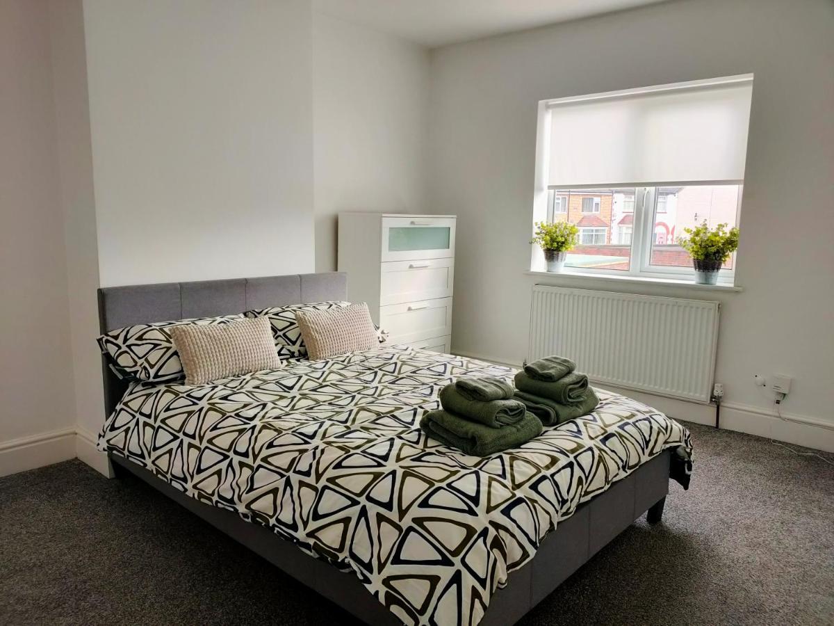 Wentworth Road Accomodation Донкастер Экстерьер фото